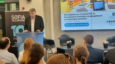 Изследване: Около 95% от учениците използват изкуствен интелект в образованието