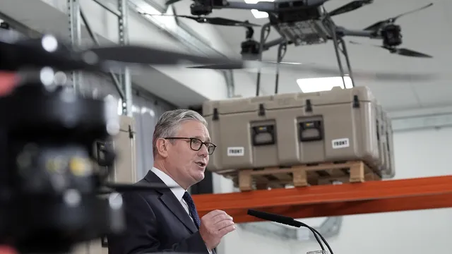На изпроводяк Киър Стармър налива още 15 млрд. паунда за отбрана