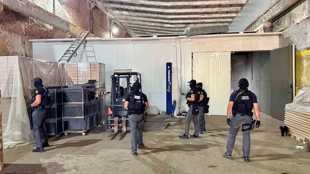 ГДБОП разби модерна фабрика за нелегални цигари в Мизия