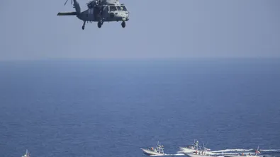 Издирват американски военен след катастрофа в Арабско море