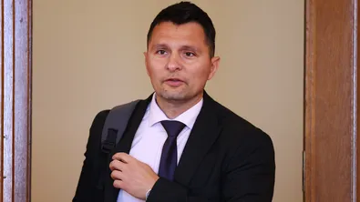 Милен Трифонов, ПБ: Важно е как са финансирани пътуванията на Делян Пеевски