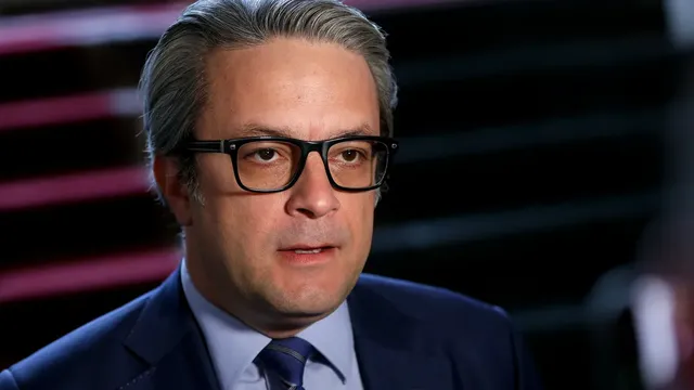 Тома Биков за полетите на Пеевски: Демерджиев показа, че е с доста кратък срок на годност като министър