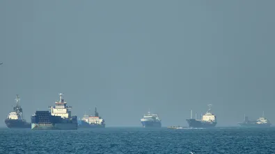 След пет месеца пауза: Иран и Катар възобновиха морските превози