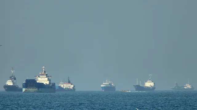 След пет месеца пауза: Иран и Катар възобновиха морските превози