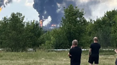 Украйна удари рафинерията в Омск, най-голямата в Русия