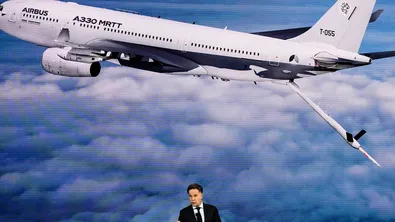 Рюте: НАТО ще купи 12 самолета Airbus