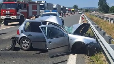 Жертва и ранени при тежка катастрофа на АМ „Хемус“