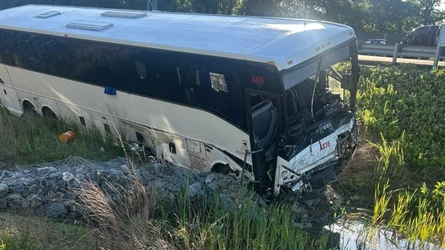 Автобус помете хора в предградие на Лисабон, има загинали