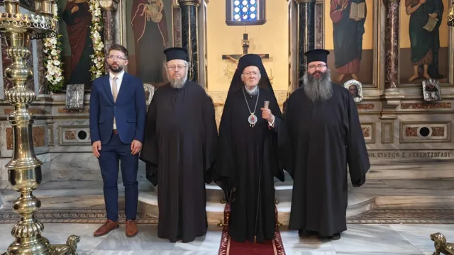 БПЦ покани вселенския патриарх Вартоломей в България