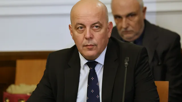 Кой е Антоан Гечев, предложен за втори мандат начело на ДАР?