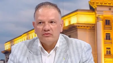 Петър Славов: Машини има достатъчно, не виждам защо малките секции останаха без тях