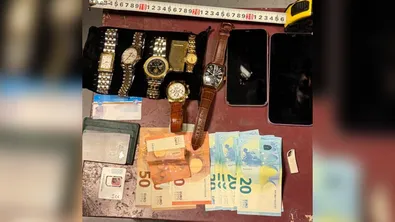 Крупен обир край Пловдив: Мъж открадна злато, боен пистолет, луксозни часовници и пари