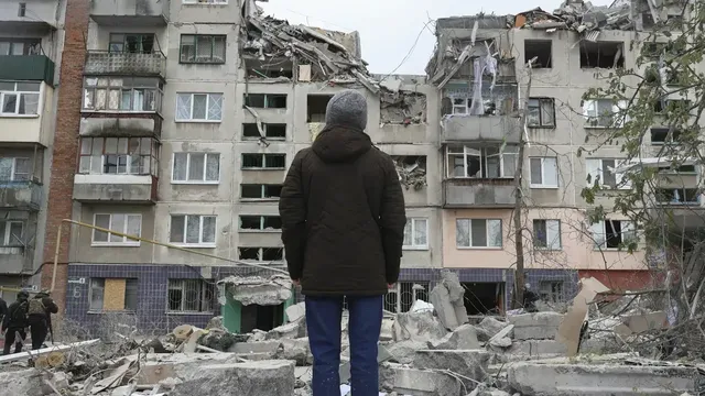 Русия удари цивилен автомобил в Украйна, четирима души са ранени