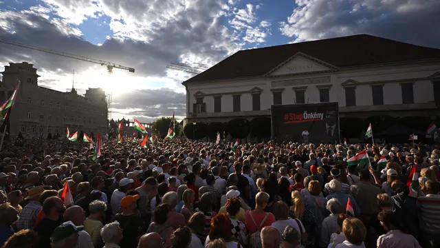Протести в Унгария в защита на президента Тамаш Шуйок