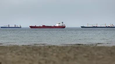 Заради украинските удари: Русия затвори канал за износ на пшеница