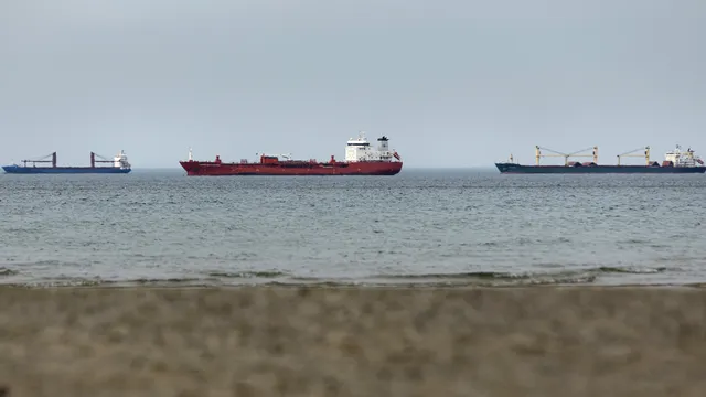 Заради украинските удари: Русия затвори канал за износ на пшеница