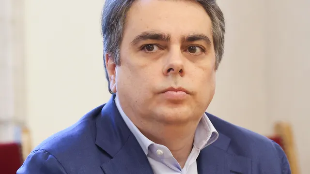 „Черната кутия“ на Бюджет 2026: Асен Василев заплашва кабинета "Радев" с протести