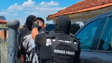 Разбиха схема за кражба на коли от Германия: Задържани са организаторът и „мулетата“