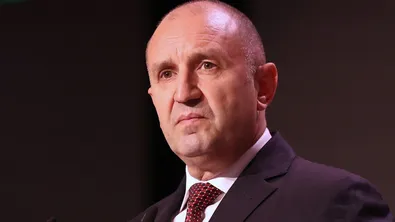 Проблемът с Бюджет 2026: Откъде Румен Радев можеше да спести?