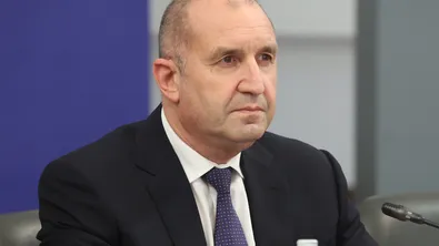 Румен Радев ще присъства на военния парад в Париж по покана на президента Еманюел Макрон