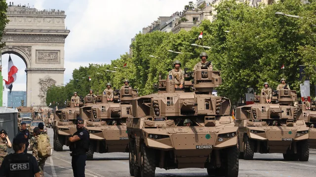 Франция отбелязва Деня на Бастилията с военен парад и българско участие