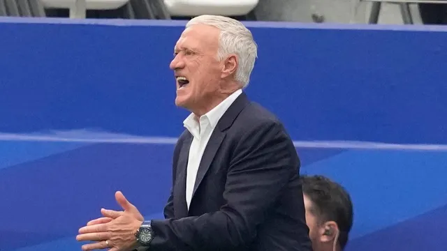 Предаде ли стила си Дешан, за да играят звездите?