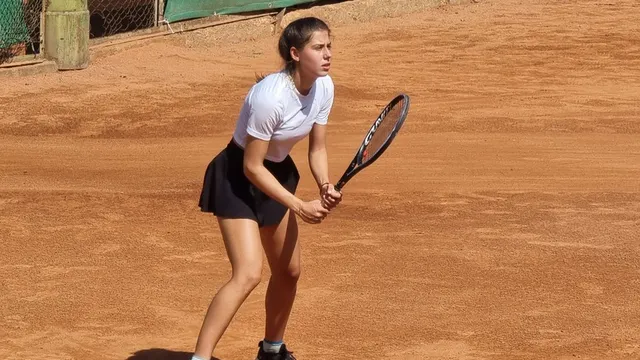 Първата ни ракета при жените продължава с победите