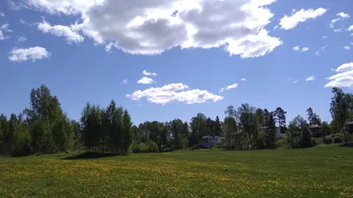 Предимно слънчево, но с валежи на места утре