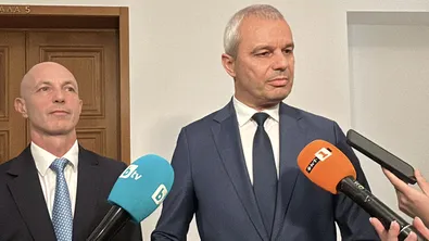 Костадинов: Румен Радев говори това, което избирателите му искат да чуят
