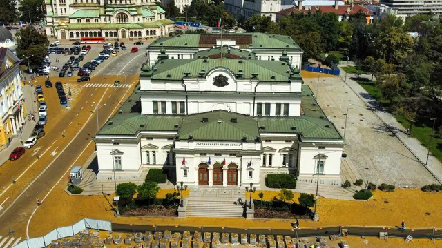 Жълтите павета стават пешеходна зона всеки уикенд през август