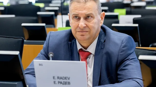 Емил Радев: Дигиталното евро няма да замени парите в брой