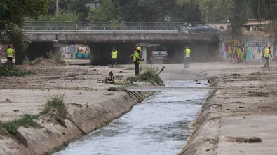 Столичната община стартира почистване на 170 участъка от речни корита в София