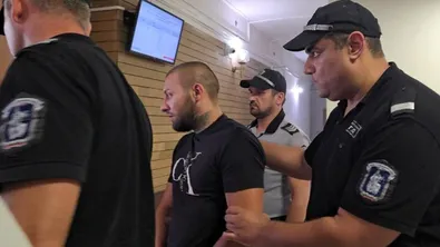 И вторият обвиняем за тройното убийство в Угърчин остава в ареста