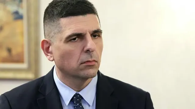 Ивайло Мирчев: България върви с единия крак към Запада, а с другия към Русия