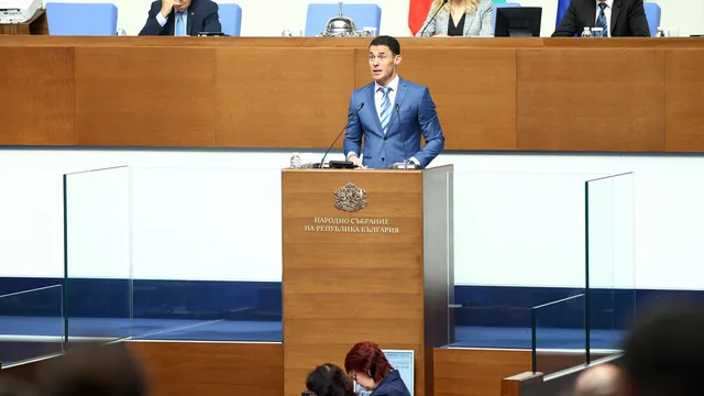 Проданов: Увеличаваме пенсиите и заплатите въпреки тежката финансова ситуация