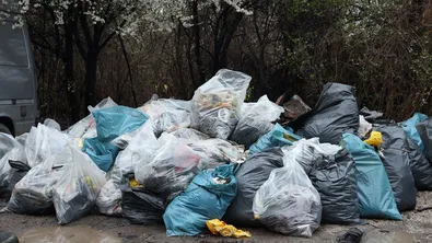 Повече от месец в община Бобов дол не се извършва сметоизвозване, твърди НПО