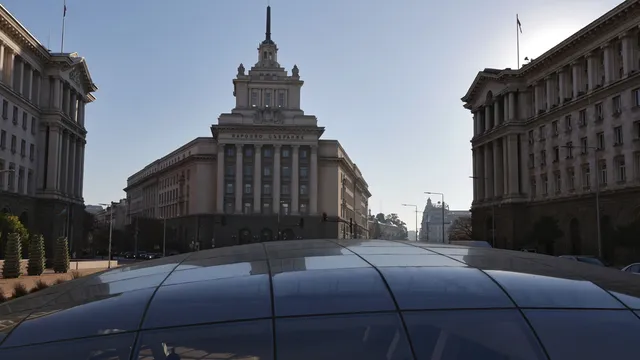 На извънредна комисия: Депутатите решават дали да позволим 8 американски самолета на "Безмер"