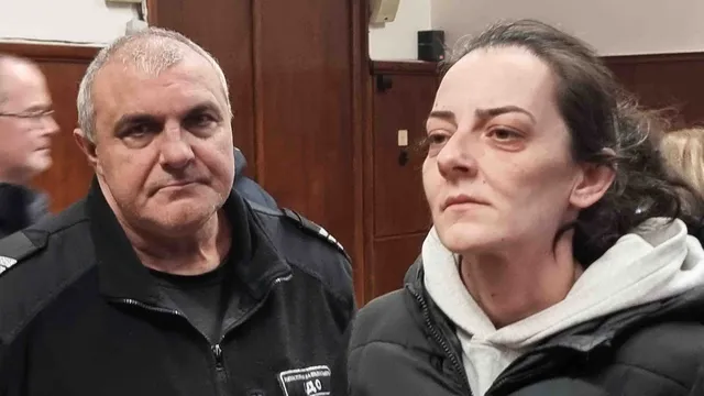 Полицейска служителка получи над две години затвор за опит за контрабанда на близо 2 кг кокаин