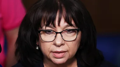 Теменужка Петкова към Пулев: Бяхме предвидили 407 млн. евро за дружество с "Райнметал"