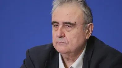 Проф. Огнян Минчев: Радев еднолично е решил за самолетие в Безмер