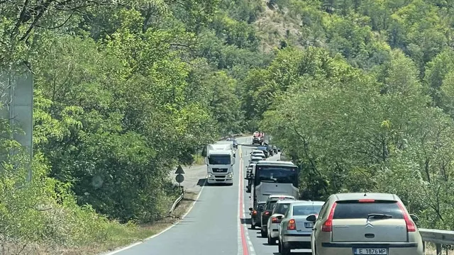 Километрично задръстване към Гърция: Колоната започва от Симитли