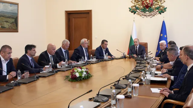 Службите пред Радев: Няма пряка заплаха за сигурността на България