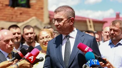 Мицкоски повтори, че конституционни промени няма да има