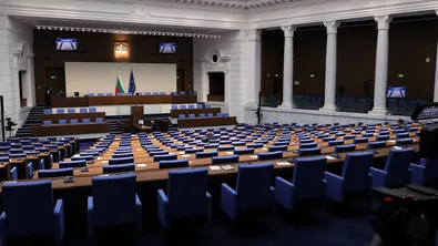 ПБ предлага депутатите да почиват от 5 до 23 август