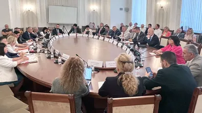 Комисия в парламента отхвърли законопроекта на Божанов за повече правомощия на кметовете