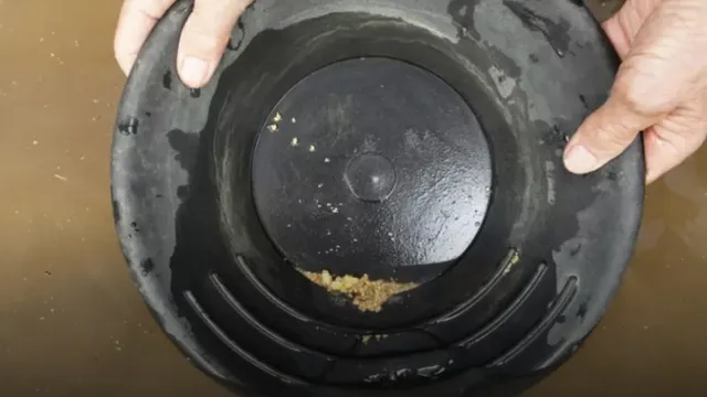 Учени разкриха как природата „произвежда“ злато под океанското дъно
