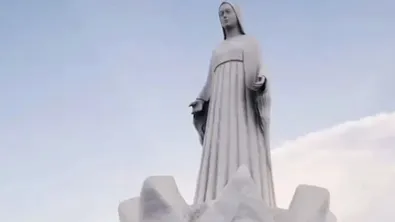 Полша открива най-високата статуя на Дева Мария в Европа, вече привлича хиляди посетители