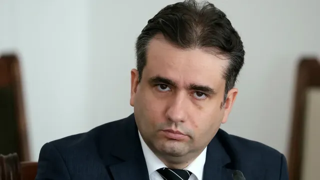 Божидар Божанов: Търсим президент извън партиите, Гюров показа държавническо поведение