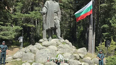 С поклонение и венци почетоха героите от Илинденско-Преображенското въстание на Попови ливади