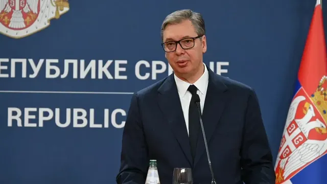 Вучич: Сърбия е изправена пред „10 дни ад“